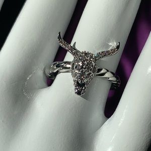 Sparkling Skull Ring - Desert Queen sz 7
